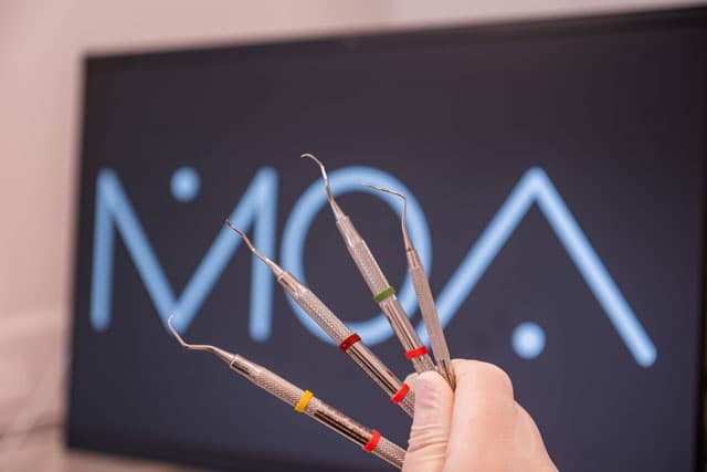 Expertos en reparaciones del nervio y los conductos dentales