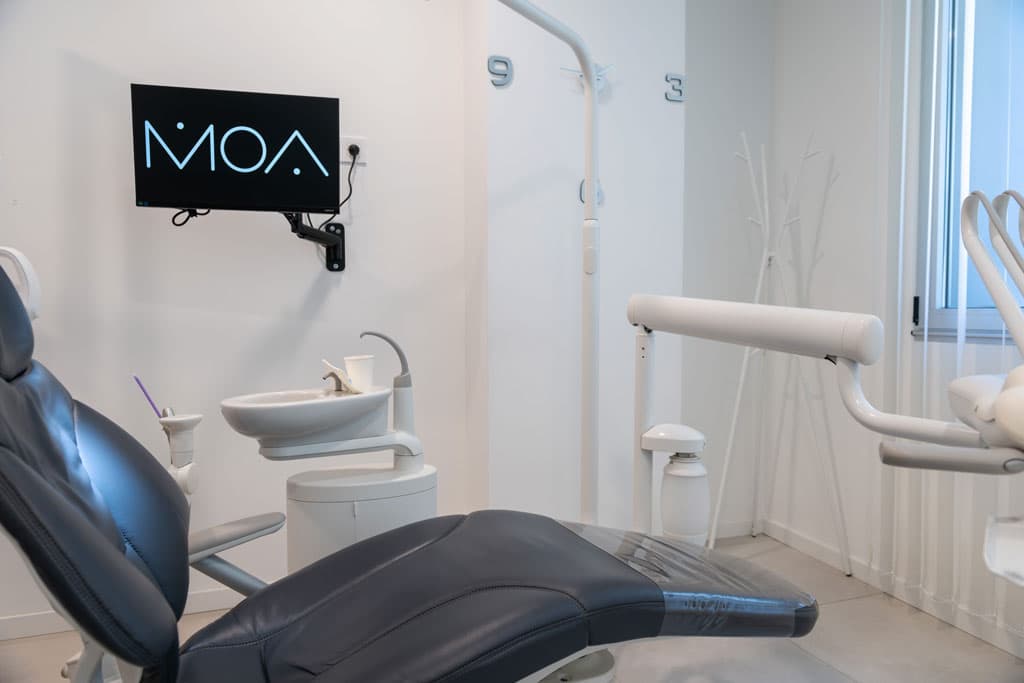 Implantes dentales sin tornillos en Pontevedra