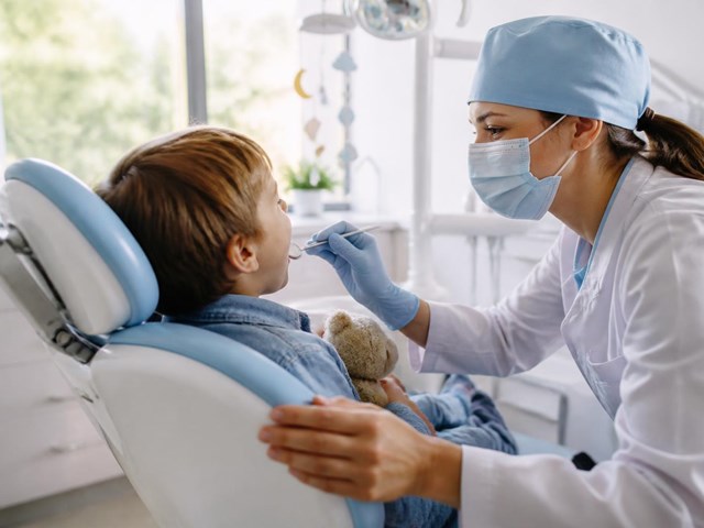 Nuestro odontopediatra en Pontevedra cuida la sonrisa de tu peque