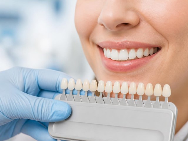 Recupera tu sonrisa con nuestro tratamiento de estética dental y carillas en Pontevedra